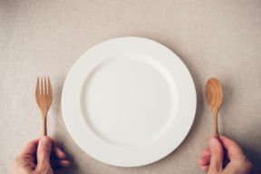 Dieta e digiuno: come funziona e quali sono i benefici?