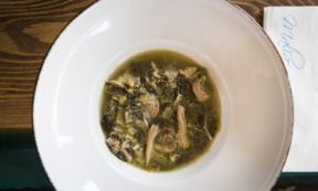 La minestra maritata: il “matrimonio” tra carne e verdura