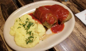 Ravioli, zuppe, street food: cosa mangiare a Cracovia