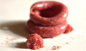 Salsiccia di Bra, storia e caratteristiche dell’insaccato “nobile” piemontese