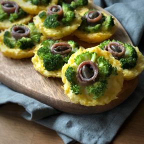 Pizzette di riso ai broccoletti e alici