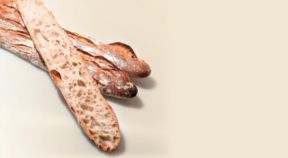 Pane fatto in casa: baguette, ricetta alla Bonci del tipico pane francese