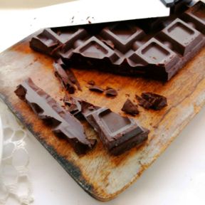 Cioccolato: 10 regole per sapere come si degusta e tirarsela con gli amici