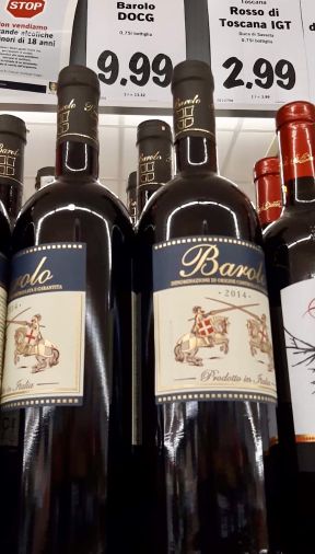 Barolo svalutato del 50%: come si spiega l’incredibile picchiata dei prezzi?
