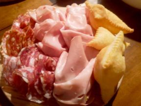 Torta fritta o gnocco fritto: ricetta golosa del piatto tipico emiliano