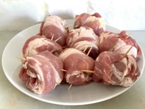 Bombette pugliesi, la ricetta degli involtini di carne ripieni di formaggio